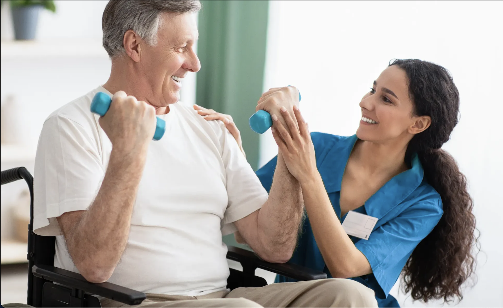 How In-Home Physical Therapy Helps Older Adults Stay Independent